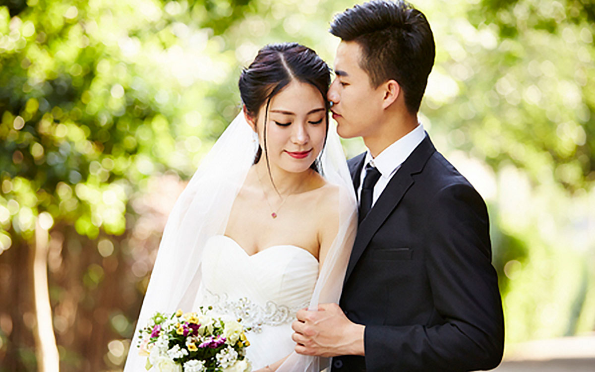 Photographe chinois, photographe de mariage chinois Vaucluse, shooting pre wedding Gordes, Roussillon, séance photo de pré-mariage pour couple chinois Luberon Vaucluse