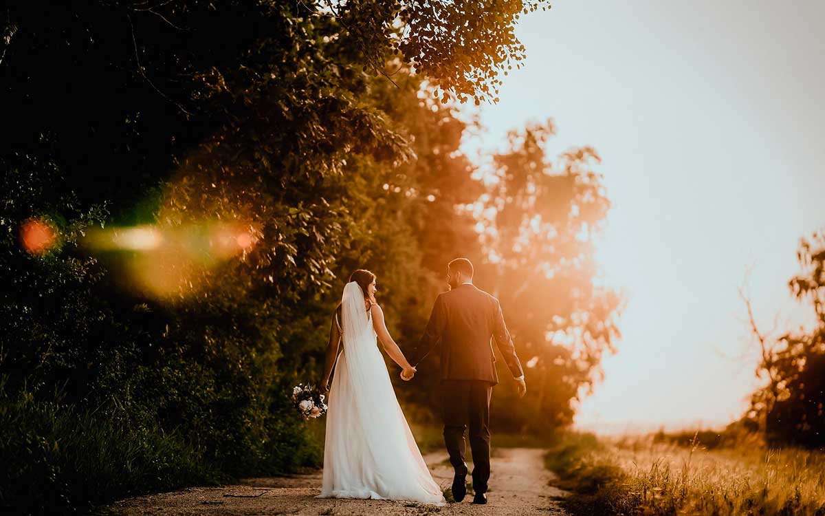 Photographe de mariage dans le Vaucluse, Carpentras, Bollène, Monteux, Entraigues-sur-la-Sorgue, Caumont-sur-Durance, Camaret-sur-Aigues, Robion, La Tour-d'Aigues